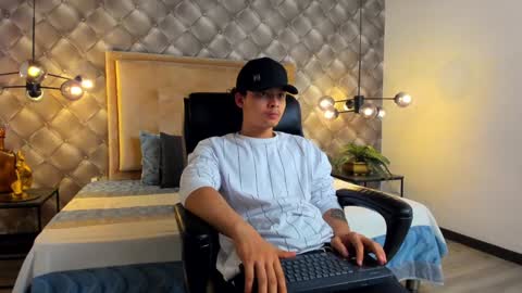 zeus online show from 12-22-24, 06:04