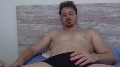 Snapshot of zeusoctavian chatting on 06-20-26, 07:16 Zeus Octavian online show from 06-20-26, 07:16