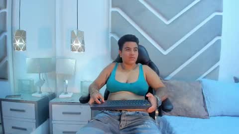 zeussmithh online show from 10-07-25, 01:41