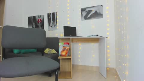 Snapshot of zhara_becherovka chatting on 12-10-24, 11:08 Zhara online show from 12-10-24, 11:08