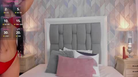 zharia_lux25 online show from 05-23-26, 11:36