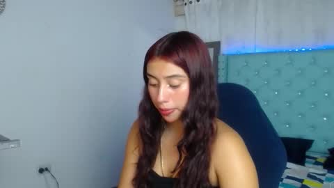 Snapshot of zharyt_sweet chatting on 11-18-25, 12:31 Zharyt online show from 11-18-25, 12:31