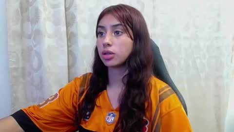 Snapshot of zharyt_sweet chatting on 12-05-25, 01:31 Zharyt online show from 12-05-25, 01:31