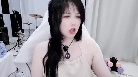 Snapshot of zhen0 chatting on 06-18-26, 06:56 zhen online show from 06-18-26, 06:56