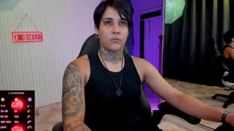 Snapshot of zhoestrong chatting on 06-17-26, 12:13 zhoestrong online show from 06-17-26, 12:13