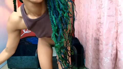 Zia Green online show from 12-17-24, 06:42