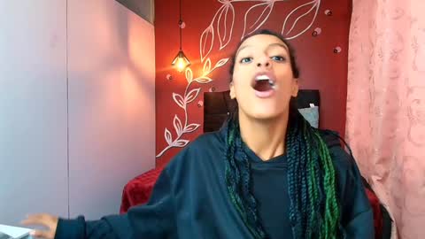 Zia Green online show from 01-07-25, 03:23