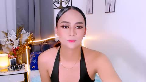 Snapshot of zialustts chatting on 11-25-25, 02:44 Zia online show from 11-25-25, 02:44