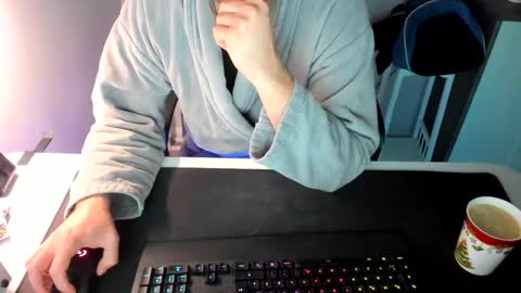 Snapshot of ziemlichflutschig chatting on 01-05-25, 02:06 ziemlichflutschig online show from 01-05-25, 02:06