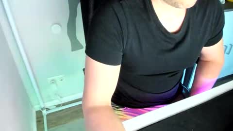 Snapshot of ziemlichflutschig chatting on 05-12-26, 04:20 ziemlichflutschig online show from 05-12-26, 04:20