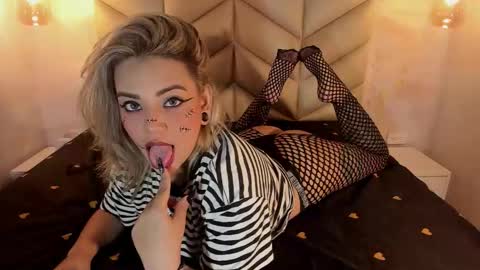 zihaadams_ online show from 03-19-26, 08:46