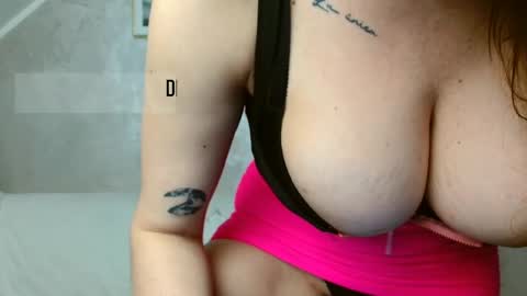 Snapshot of zilcandyilgirlii chatting on 01-23-25, 02:02 Carolina online show from 01-23-25, 02:02