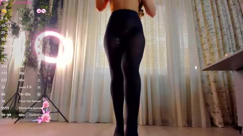 Snapshot of zinasquirts chatting on 02-20-25, 12:57 Galli online show from 02-20-25, 12:57