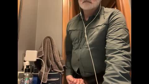 Snapshot of zinger283069 chatting on 01-30-25, 11:13 zinger283069 online show from 01-30-25, 11:13