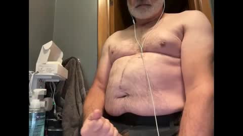 Snapshot of zinger283069 chatting on 10-22-25, 05:13 zinger283069 online show from 10-22-25, 05:13