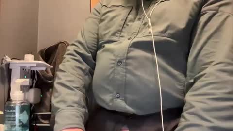 Snapshot of zinger283069 chatting on 11-25-25, 08:31 zinger283069 online show from 11-25-25, 08:31