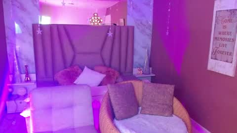 zinna_canela online show from 05-16-26, 10:36