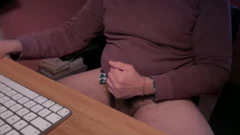 Snapshot of ziotano_98 chatting on 12-14-24, 02:42 Mauro online show from 12-14-24, 02:42