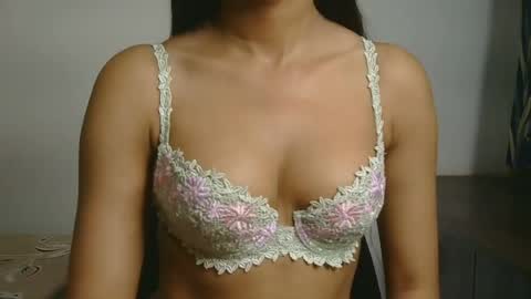Snapshot of ziyaa_1 chatting on 06-24-26, 03:49 Ziyaa online show from 06-24-26, 03:49
