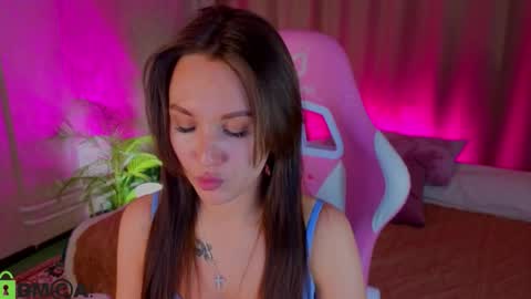 Snapshot of zlata__fox chatting on 10-18-25, 04:41 Zlata Mon Tue Thu Fri Sun Sa GMT 3 0000pm - 0600pm online show from 10-18-25, 04:41