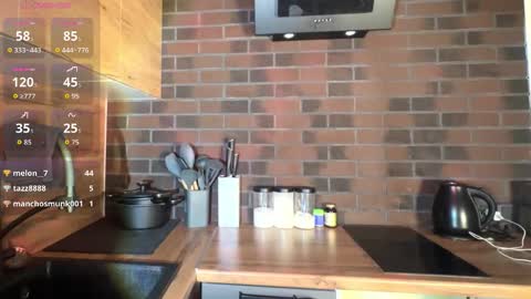 Snapshot of zoe__0 chatting on 02-28-26, 07:04 Zoe online show from 02-28-26, 07:04