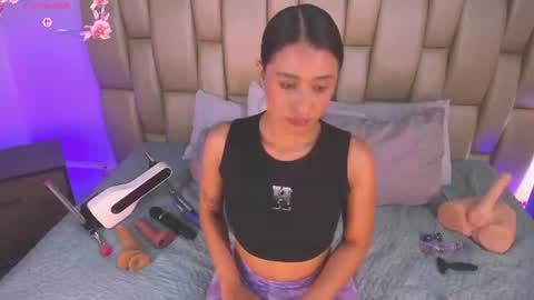 Your new obsession online show from 06-14-26, 01:13