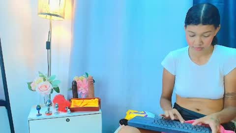 Snapshot of zoe_blake1 chatting on 05-07-26, 04:29 Zoe Blake online show from 05-07-26, 04:29