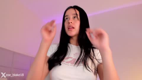 Snapshot of zoe_blake18 chatting on 12-04-24, 02:48 Zoe online show from 12-04-24, 02:48