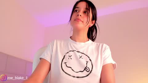 Snapshot of zoe_blake18 chatting on 12-14-24, 06:56 Zoe online show from 12-14-24, 06:56