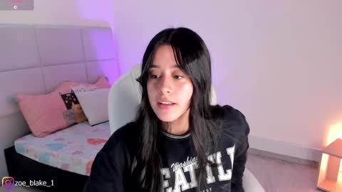 Snapshot of zoe_blake18 chatting on 02-26-25, 04:14 Zoe online show from 02-26-25, 04:14