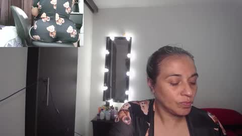 Snapshot of zoe_hotxxx chatting on 09-18-25, 11:51 zoe hotxxx online show from 09-18-25, 11:51