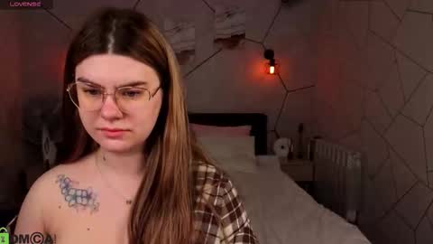 Zoe online show from 02-25-26, 01:37