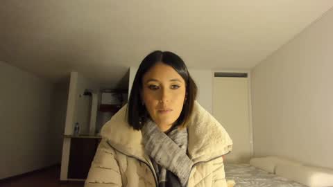 Snapshot of zoe_jeane_beker chatting on 12-20-24, 02:52 ZOE online show from 12-20-24, 02:52