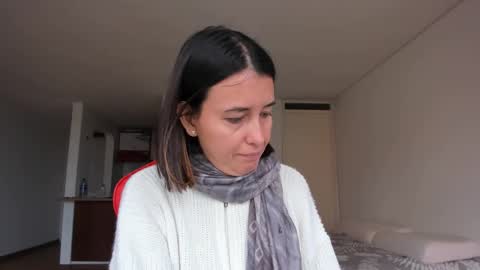 Snapshot of zoe_jeane_beker chatting on 12-21-24, 10:19 ZOE online show from 12-21-24, 10:19