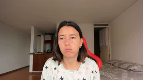 Snapshot of zoe_jeane_beker chatting on 02-08-25, 07:05 ZOE online show from 02-08-25, 07:05