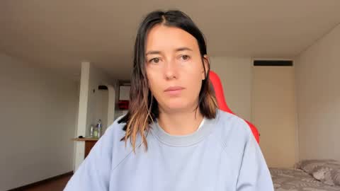 Snapshot of zoe_jeane_beker chatting on 02-11-25, 07:27 ZOE online show from 02-11-25, 07:27