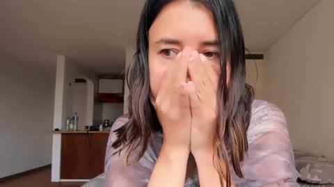 Snapshot of zoe_jeane_beker chatting on 02-11-25, 10:28 ZOE online show from 02-11-25, 10:28