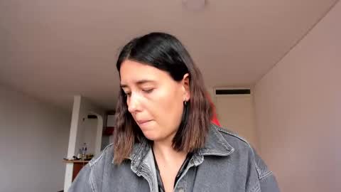 Snapshot of zoe_jeane_beker chatting on 02-26-25, 07:27 ZOE online show from 02-26-25, 07:27