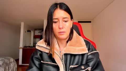 Snapshot of zoe_jeane_beker chatting on 03-05-25, 08:42 ZOE online show from 03-05-25, 08:42