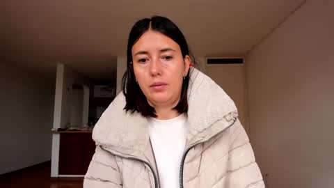 Snapshot of zoe_jeane_beker chatting on 03-07-25, 09:38 ZOE online show from 03-07-25, 09:38