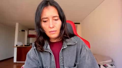 Snapshot of zoe_jeane_beker chatting on 10-07-25, 09:01 ZOE online show from 10-07-25, 09:01