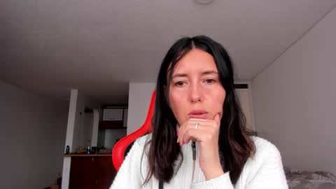 Snapshot of zoe_jeane_beker chatting on 11-19-25, 09:15 ZOE online show from 11-19-25, 09:15