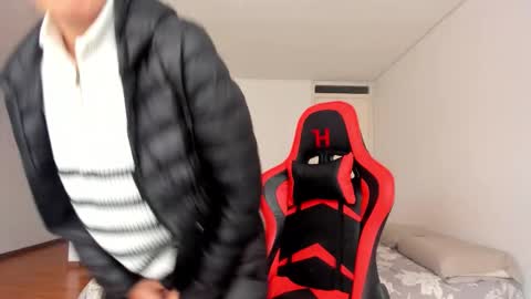 ZOE online show from 12-18-25, 07:53