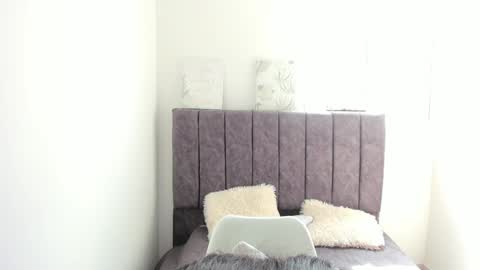 zoe_jones7 online show from 12-21-24, 03:31