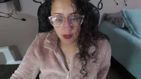 Snapshot of zoe_koller chatting on 10-27-25, 11:25 Zoe Koller online show from 10-27-25, 11:25