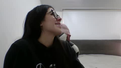 Snapshot of zoe_mill33r chatting on 11-14-25, 06:50 Zoe online show from 11-14-25, 06:50