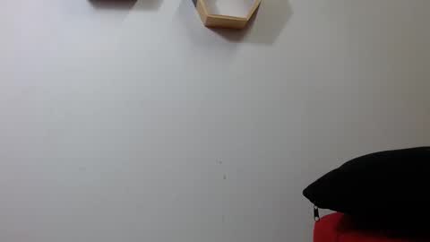 Snapshot of zoe_miller69 chatting on 10-20-25, 05:19 zoe_miller69 online show from 10-20-25, 05:19