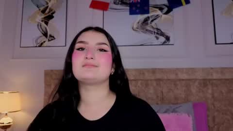 Snapshot of zoe_moon__ chatting on 06-18-26, 11:14 zoe_moon__ online show from 06-18-26, 11:14
