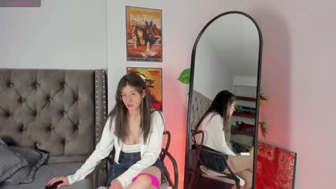 Zoe Olsen online show from 02-01-25, 04:22