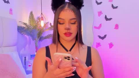 Snapshot of zoe_rivers chatting on 10-20-25, 01:06 Zoe online show from 10-20-25, 01:06